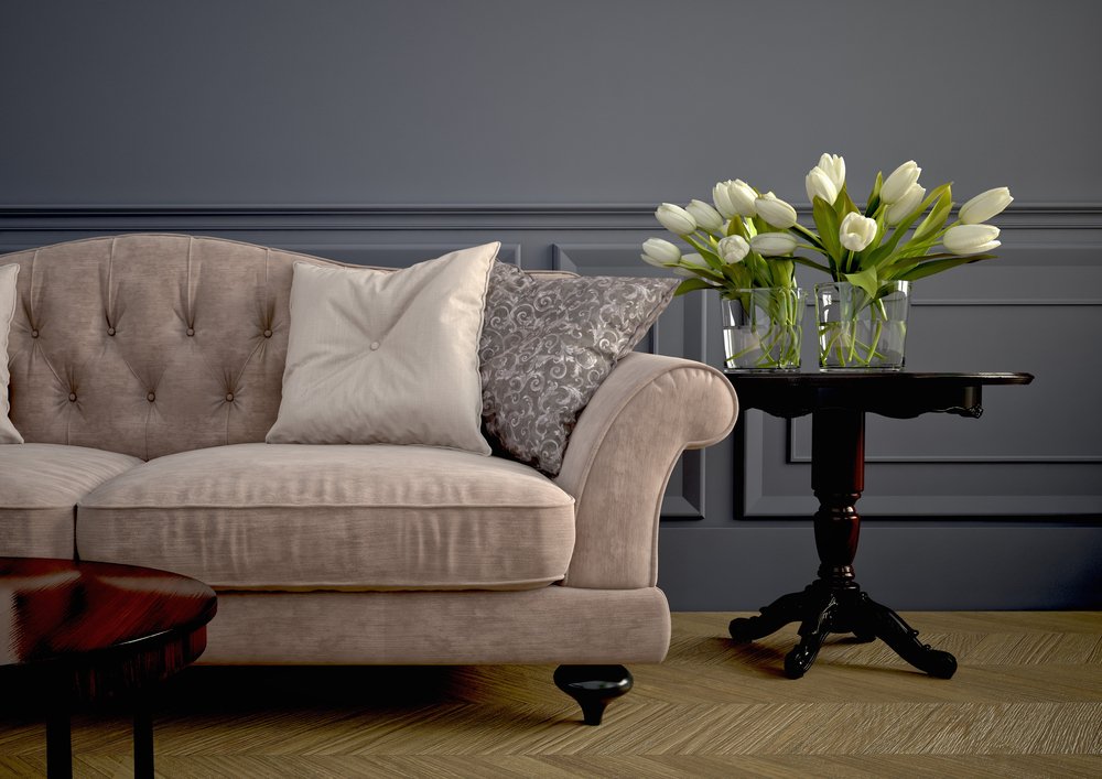 Beautiful,Vintage,Sofa,Next,To,Wall